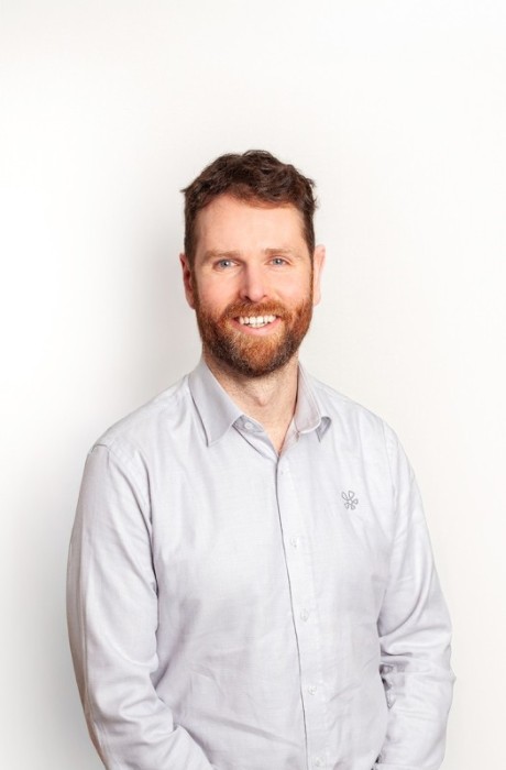 Dr Nick Begg